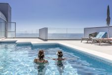 Apartamento en Guía de Isora - Seaside Getaway by Eden Rentals