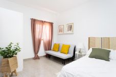 Rent by room in Granadilla de Abona - Surfy Stylish Bed&Coffee RoomB01 by Eden Rentals